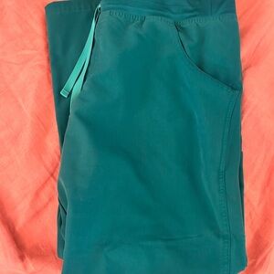 Figs Kade cargo scrub pants Hunter green